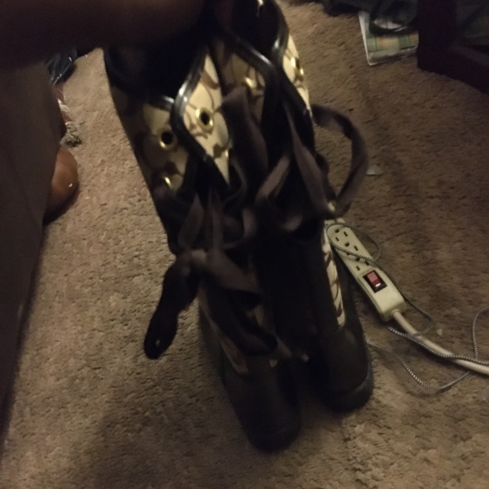 Coach boots
